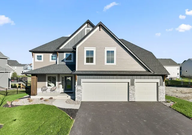 Photo 3 of Single family home for sale at 15717 Aquila Ave, Savage, MN 55378 | MLS# 7111171 | Listing updated on 2026-09-11