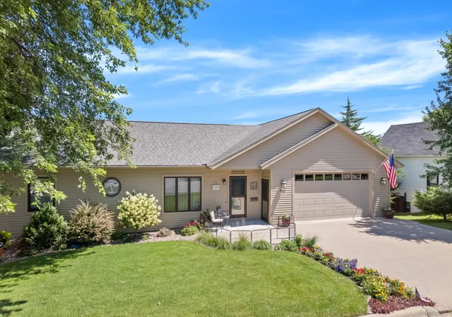 Single family home for sale at 329 2nd Street E, Wabasha, MN 55981 | MLS# 7111193