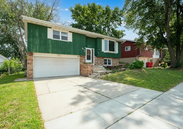 Photo 1 of Single family home for sale at 3816 18th Avenue Nw, Rochester, MN 55901 | MLS# 7111216 | Listing updated on 2026-09-15