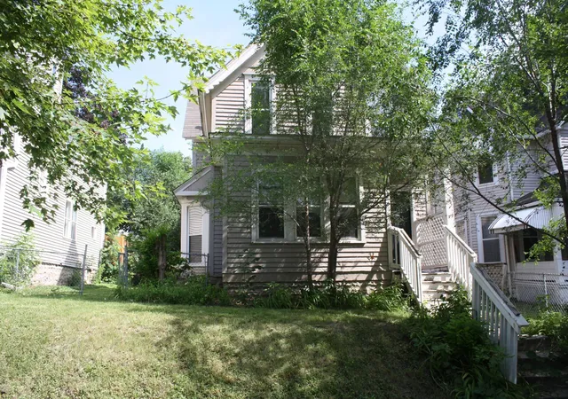 Photo 1 of House for sale at 833 3rd Street E, Saint Paul, MN 55106 | MLS# 7111352 | Listing updated on 2026-09-14