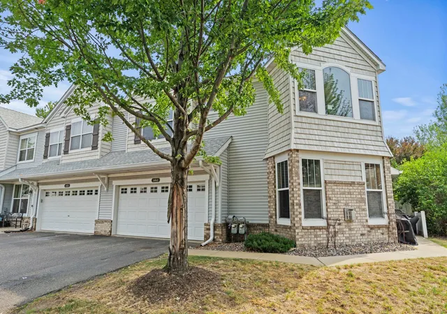 Photo 3 of Sale Pending at 14641 Sapphire Ln, Anoka, MN 55303 | MLS# 7111355 | Listing updated on 2026-09-11