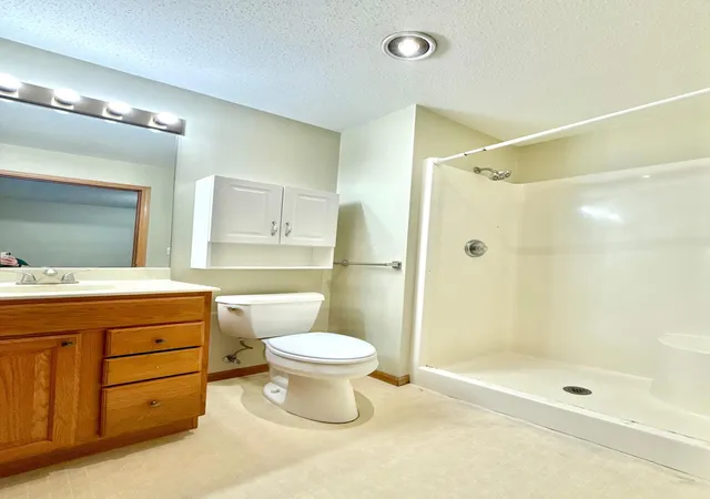 Photo 3 of Townhouse for sale at 939 Mayvis Blvd, Mankato, MN 56001 | MLS# 7111429 | Listing updated on 2026-10-01