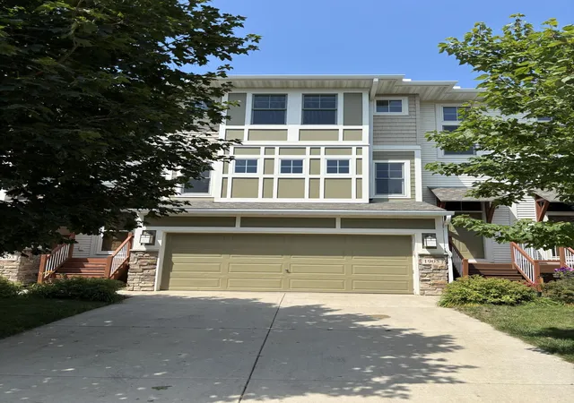 Photo 1 of Single family home for sale at 1905 Red Maple Ln, Northfield, MN 55057 | MLS# 7111454 | Listing updated on 2026-09-11