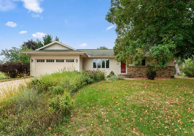 Photo 1 of Sale Pending at 1096 Rome Ct, Saint Paul, MN 55124 | MLS# 7111814 | Listing updated on 2026-09-14