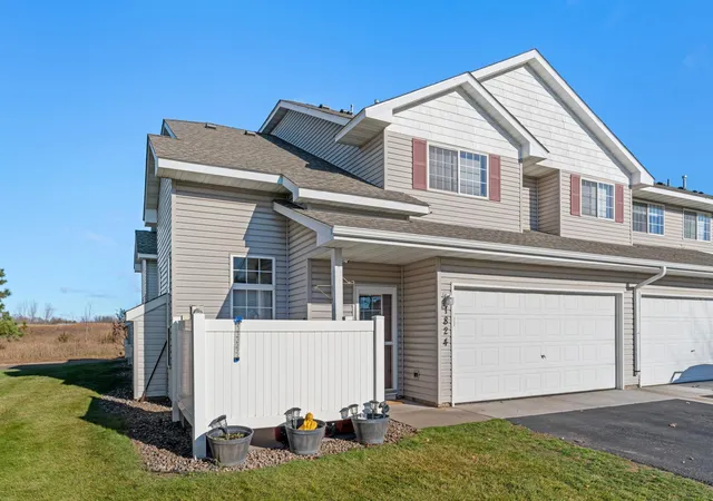 Photo 2 of Single family home for sale at 1824 Bridgewater Blvd S, Cambridge, MN 55008 | MLS# 7112193 | Listing updated on 2026-09-14