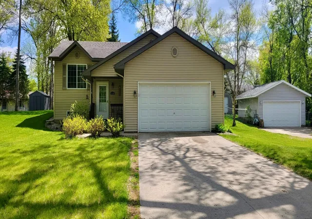 Photo 1 of Single family home for sale at 2110 Darling Ave E, Alexandria, MN 56308 | MLS# 7112392 | Listing updated on 2026-10-05