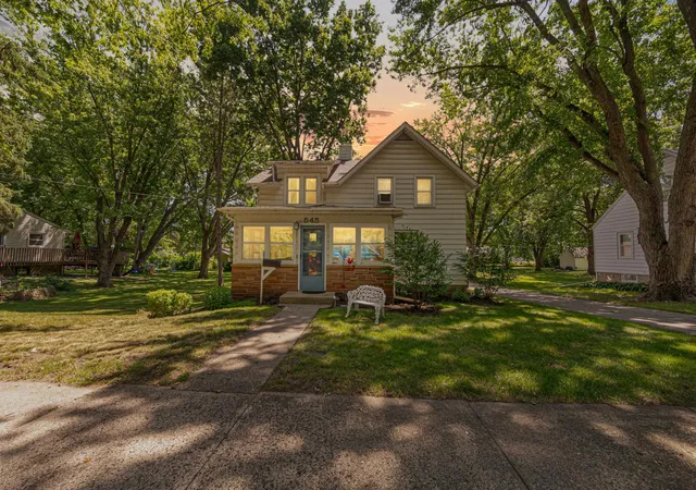 Photo 1 of Single family home for sale at 545 Willow St, Faribault, MN 55021 | MLS# 7112560 | Listing updated on 2026-09-15