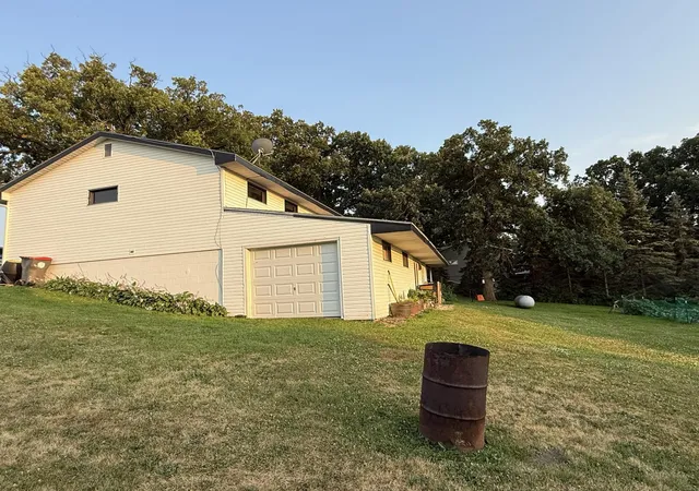 Photo 3 of Sale Pending at 17960 Aaron Hts Nw, Evansville, MN 56326 | MLS# 7112567 | Listing updated on 2026-09-28