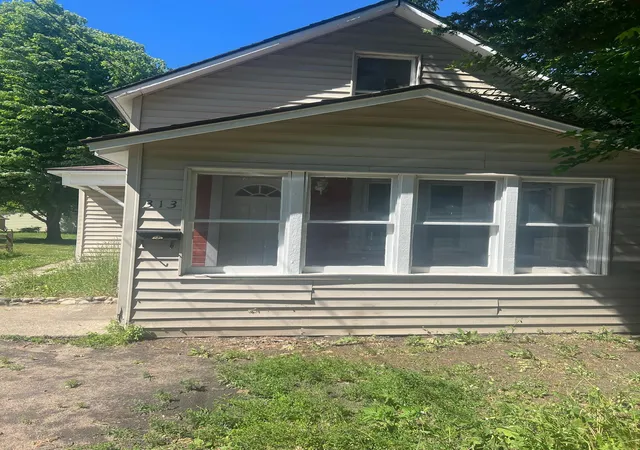 Photo 3 of Single family home for sale at 313 11th Avenue N, Saint Cloud, MN 56303 | MLS# 7112579 | Listing updated on 2026-09-09