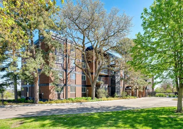 Photo 1 of Condo for sale at 334 Cherokee Ave #201, Saint Paul, MN 55107 | MLS# 7112604 | Listing updated on 2026-10-05