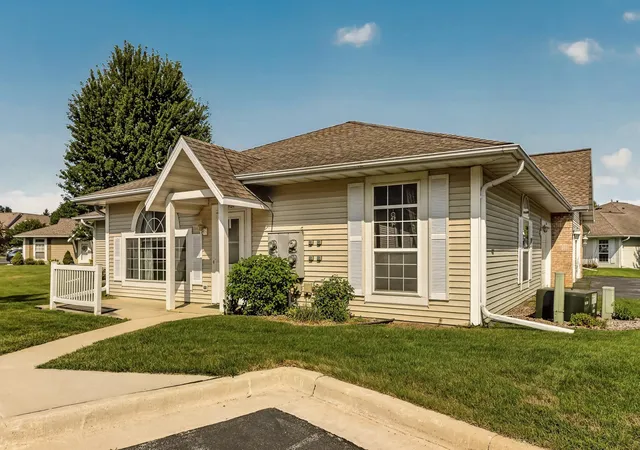 Photo 1 of Single family home for sale at 1949 Topaz Pointe Ln Sw, Rochester, MN 55902 | MLS# 7112761 | Listing updated on 2026-09-11