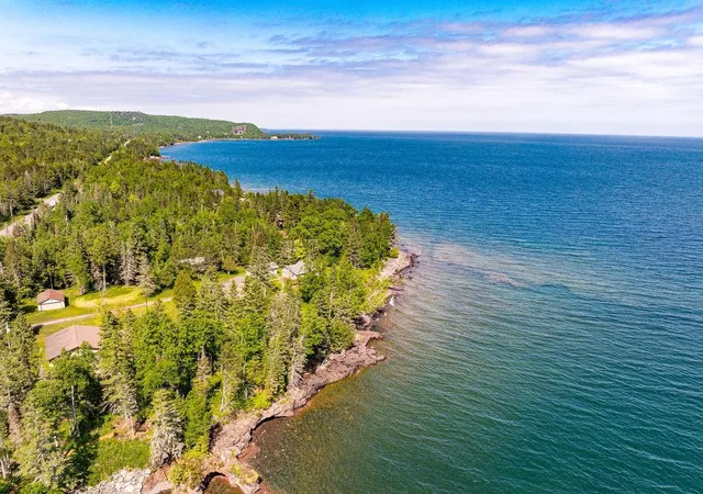 Photo 3 of Single family home for sale at 1690 Highway 61, Two Harbors, MN 55616 | MLS# 7112949 | Listing updated on 2026-09-10