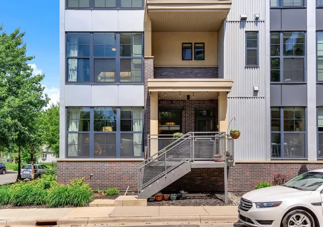Photo 2 of Condo for sale at 820 Emerald St #117, Saint Paul, MN 55114 | MLS# 7113200 | Listing updated on 2026-09-11
