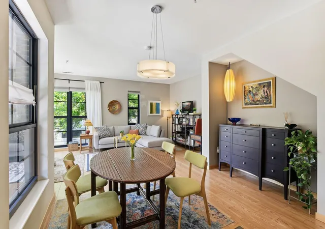 Listing Photo 4 - Condo for sale in building located at 820 Emerald St, St. Paul, MN 55114 - Unit #117
