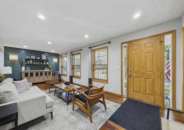 Photo 3 of Single family home for sale at 30 B St, Saint Paul, MN 55106 | MLS# 7113495 | Listing updated on 2026-09-15