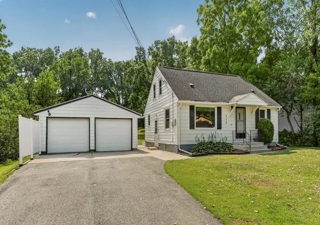 Photo 1 of Single family home for sale at 312 21st St Sw, Rochester, MN 55902 | MLS# 7113529 | Listing updated on 2026-09-11