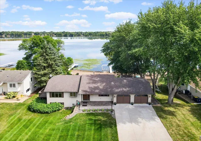 Photo 3 of Single family home for sale at 31117 Peninsula Ave, Lindstrom, MN 55045 | MLS# 7113536 | Listing updated on 2026-09-21