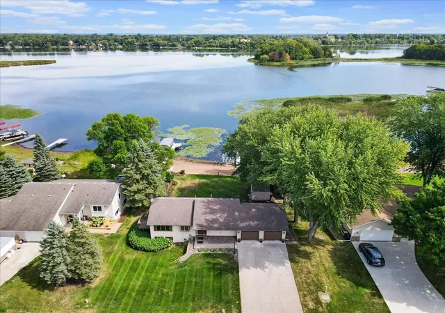 Photo 3 of Single family home for sale at 31117 Peninsula Ave, Lindstrom, MN 55045 | MLS# 7113536 | Listing updated on 2026-09-21