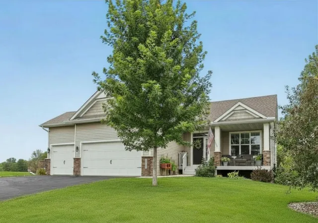 Photo 1 of Single family home for sale at 17301 Eastwood Ave, Lakeville, MN 55044 | MLS# 7113723 | Listing updated on 2026-09-15