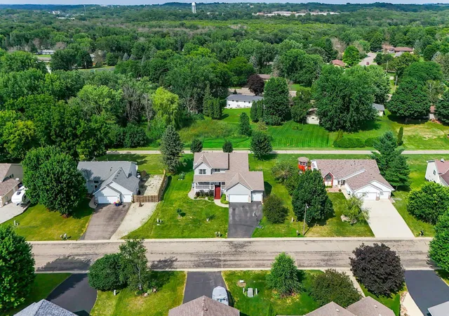 Photo 3 of Sale Pending at 1414 Sunbird Ln, Faribault, MN 55021 | MLS# 7113798 | Listing updated on 2026-09-14