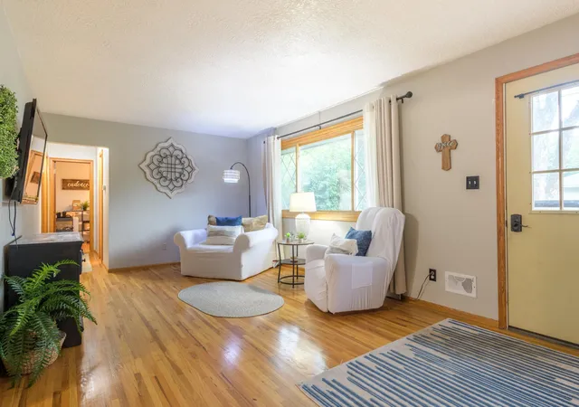Photo 4 of Sale Pending at 2024 Maple St, Hastings, MN 55033 | MLS# 7113872 | Listing updated on 2026-09-08