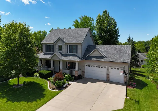 Photo 1 of Single family home for sale at 213 Victoria Blvd, Mankato, MN 56001 | MLS# 7113889 | Listing updated on 2026-09-10