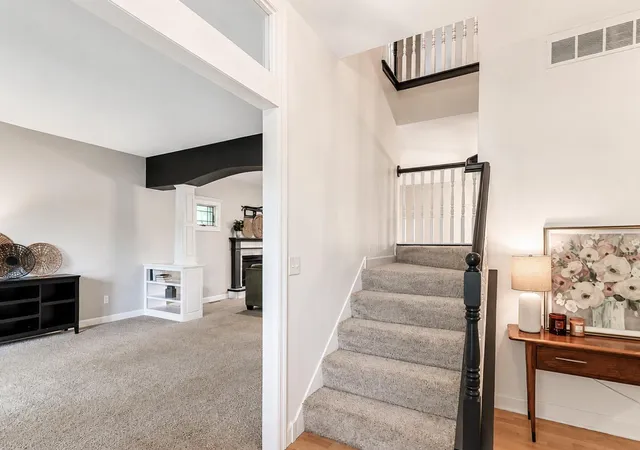 Photo 3 of Single family home for sale at 213 Victoria Blvd, Mankato, MN 56001 | MLS# 7113889 | Listing updated on 2026-09-10