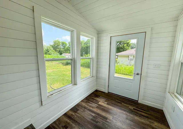 Photo 3 of Single family home for sale at 522 W Spruce St, Fergus Falls, MN 56537 | MLS# 7113960 | Listing updated on 2026-09-09