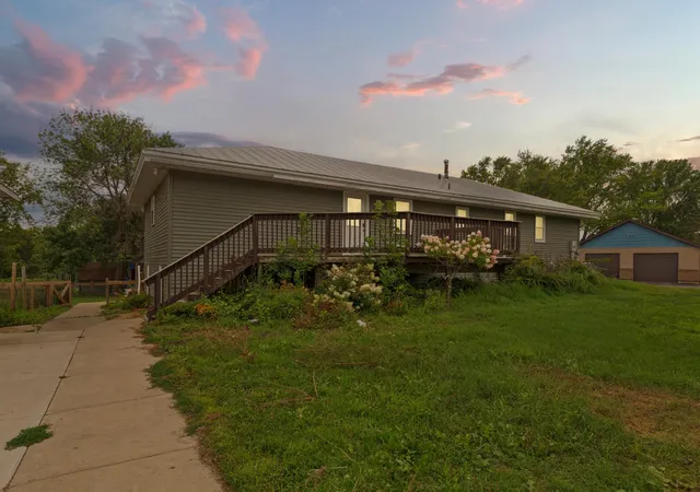 Photo 1 of Single family home for sale at 616 1st Street N, Montgomery, MN 56069 | MLS# 7113995 | Listing updated on 2026-09-09