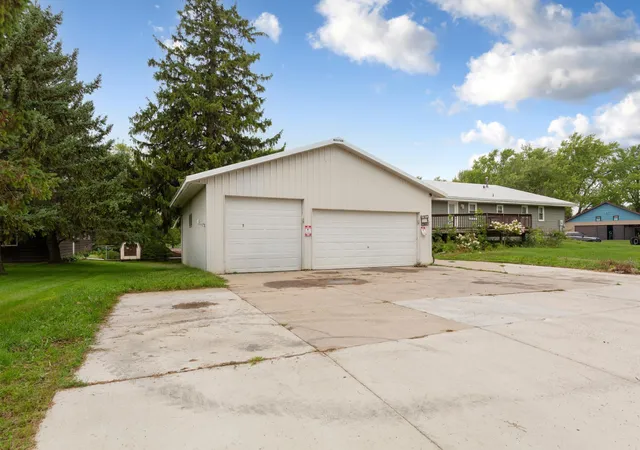 Photo 3 of Single family home for sale at 616 1st Street N, Montgomery, MN 56069 | MLS# 7113995 | Listing updated on 2026-09-09