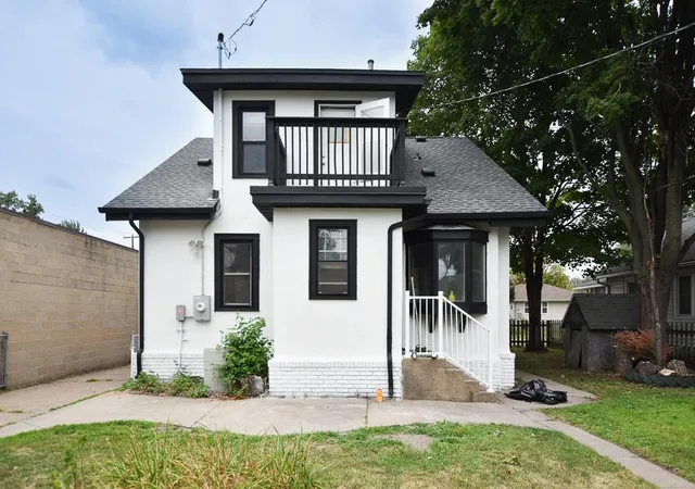 Photo 3 of Single family home for sale at 2422 Jefferson St NE, Minneapolis, MN 55418 | MLS# 7114140 | Listing updated on 2026-09-12