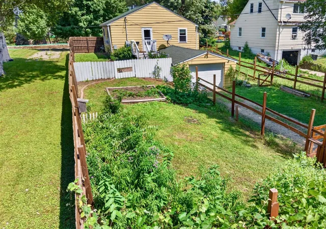 Photo 3 of Single family home for sale at 319 W Douglas Ave, Fergus Falls, MN 56537 | MLS# 7114353 | Listing updated on 2026-09-11