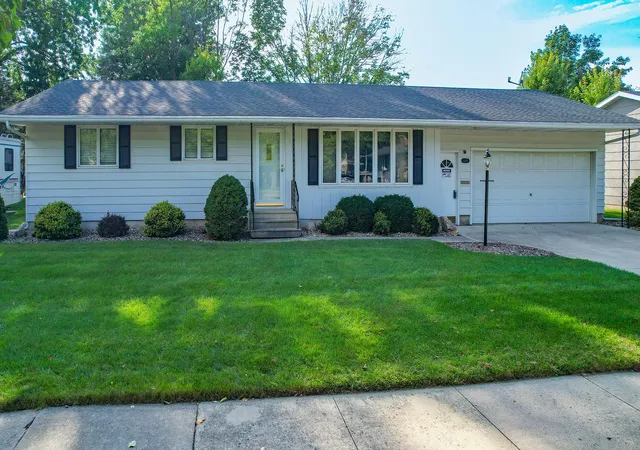 Photo 2 of Single family home for sale at 1407 9th Street Nw, Austin, MN 55912 | MLS# 7114733 | Listing updated on 2026-09-15
