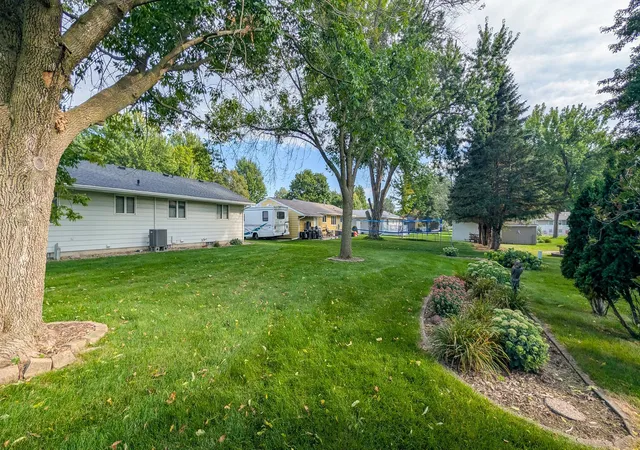 Photo 4 of Single family home for sale at 1407 9th Street NW, Austin, MN 55912 | MLS# 7114733 | Listing updated on 2026-09-15
