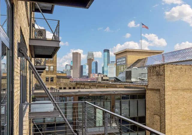 Photo 2 of Sale Pending at 290 Market St #616, Minneapolis, MN 55405 | MLS# 7114779 | Listing updated on 2026-09-10