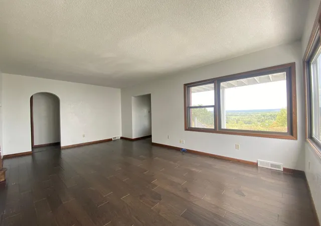 Photo 2 of Single family home for sale at 1821 Grandview Ave, Red Wing, MN 55066 | MLS# 7114822 | Listing updated on 2026-09-11