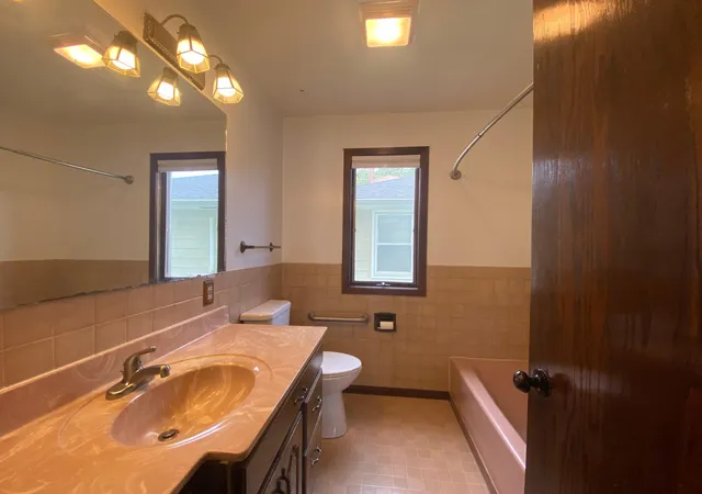 Photo 4 of Single family home for sale at 1821 Grandview Ave, Red Wing, MN 55066 | MLS# 7114822 | Listing updated on 2026-09-11