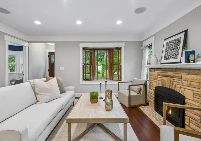 Photo 3 of Sale Pending at 4160 Utica Ave S, Minneapolis, MN 55416 | MLS# 7114878 | Listing updated on 2026-09-14