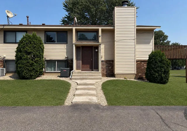 Photo 1 of Sale Pending at 5655 Otter View Trl, Saint Paul, MN 55110 | MLS# 7114994 | Listing updated on 2026-09-29