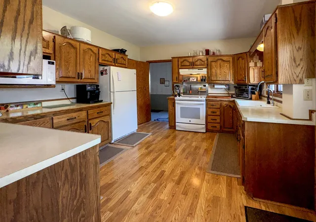 Photo 4 of Single family home for sale at 316 S Ash St, Crookston, MN 56716 | MLS# 7115011 | Listing updated on 2026-09-10