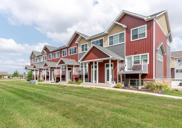 Photo 1 of Single family home for sale at 3025 Bluestem Trl, Mankato, MN 56001 | MLS# 7115029 | Listing updated on 2026-09-11