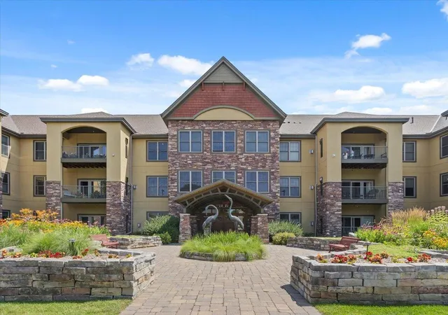 Photo 1 of Condo for sale at 1940 Fulham St #207, Saint Paul, MN 55113 | MLS# 7115052 | Listing updated on 2026-09-22