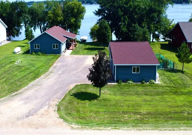 Photo 2 of Sale Pending at 83177 Salmonson Dr, Clinton, MN 56225 | MLS# 7115090 | Listing updated on 2026-10-22