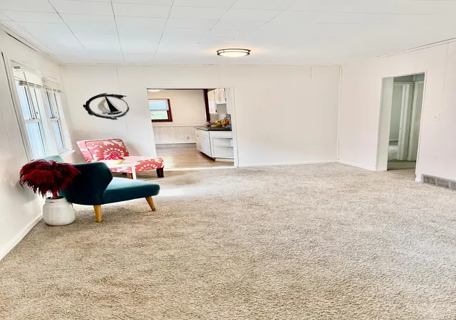 Photo 1 of Single family home for sale at 1173 Mclean Ave, Saint Paul, MN 55106 | MLS# 7115144 | Listing updated on 2026-10-12