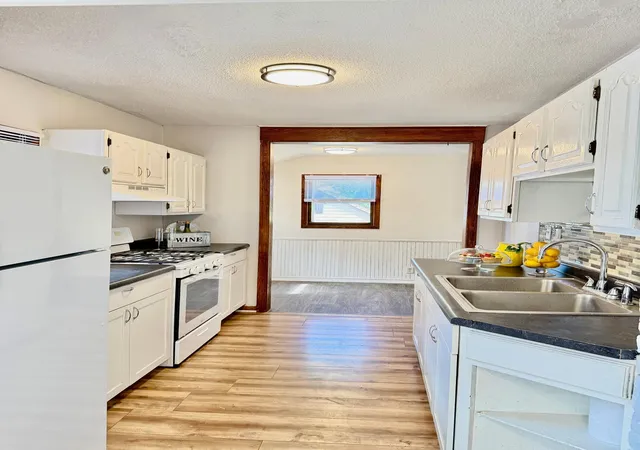 Photo 3 of Single family home for sale at 1173 Mclean Ave, Saint Paul, MN 55106 | MLS# 7115144 | Listing updated on 2026-10-12