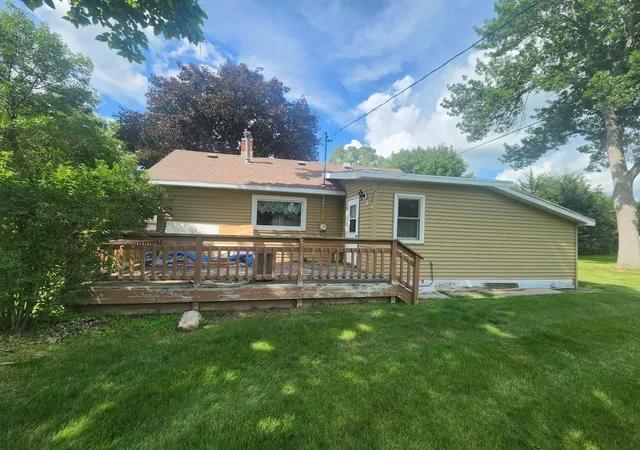 Photo 3 of Sale Pending at 822 2nd Street Nw, Pipestone, MN 56164 | MLS# 7115184 | Listing updated on 2026-09-14