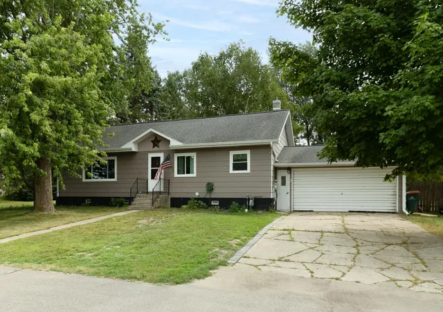 Photo 1 of Single family home for sale at 210 3rd Avenue Ne, Bertha, MN 56437 | MLS# 7115291 | Listing updated on 2026-09-11