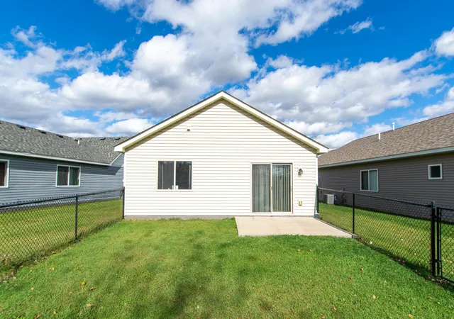 Photo 3 of Sale Pending at 842 Holton Ave, Brainerd, MN 56401 | MLS# 7115612 | Listing updated on 2026-09-14