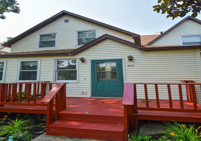 Photo 3 of Single family home for sale at 661 N Central St, Warren, MN 56762 | MLS# 7116022 | Listing updated on 2026-09-11