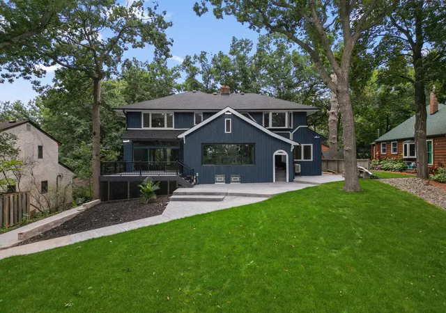 Photo 1 of Single family home for sale at 2020 Arcade St, Saint Paul, MN 55109 | MLS# 7116169 | Listing updated on 2026-10-08
